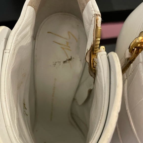 Giuseppe Zanotti Leather Peep-Toe Booties - Picture 15 of 16